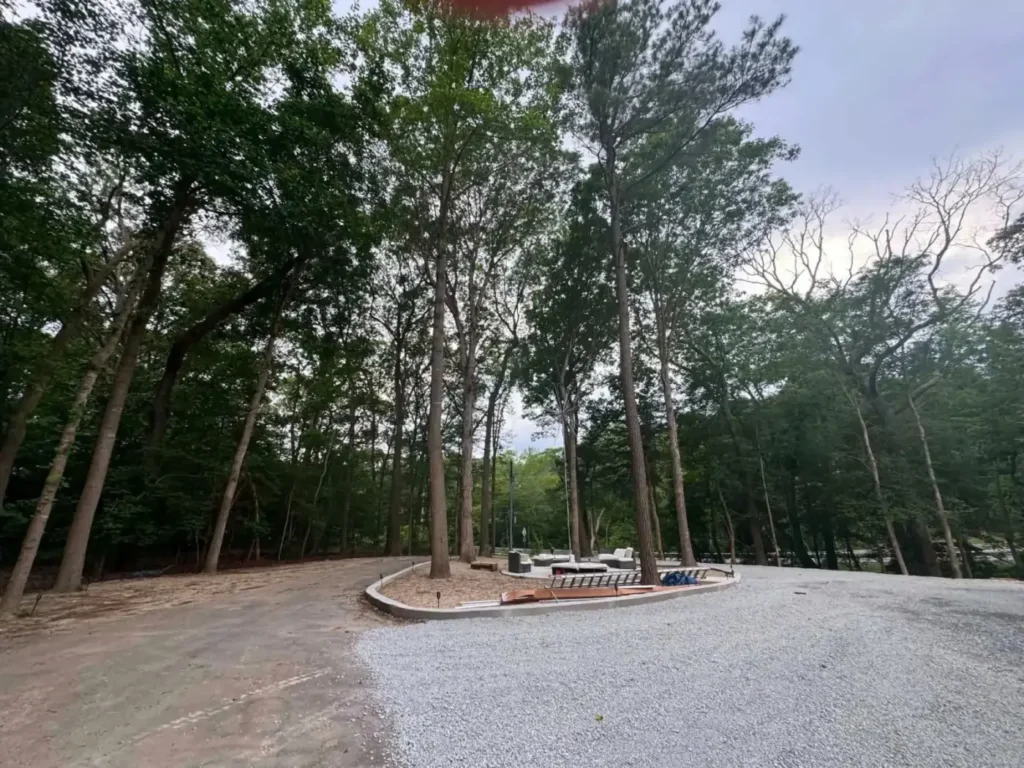 Gravel turnaround with a planted island